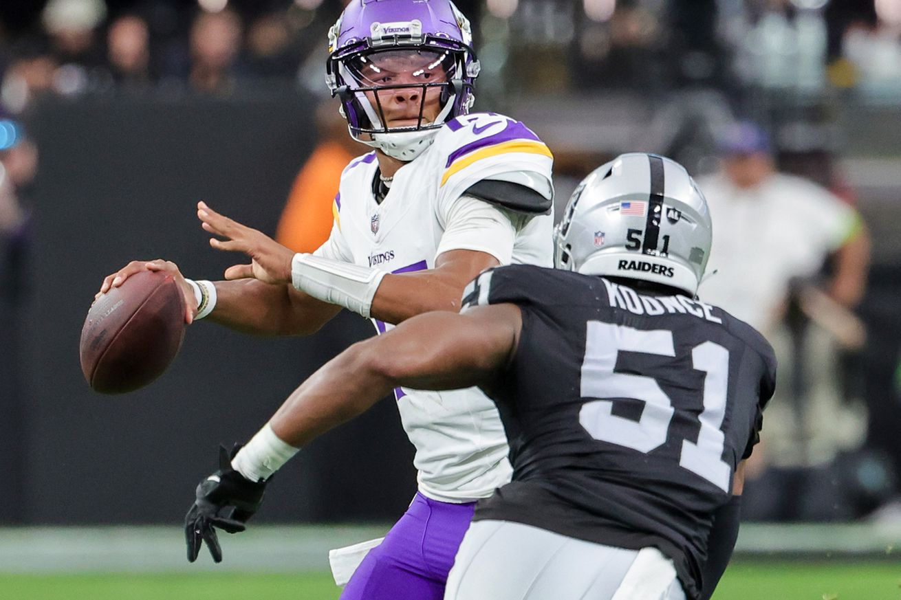 Minnesota Vikings v Las Vegas Raiders