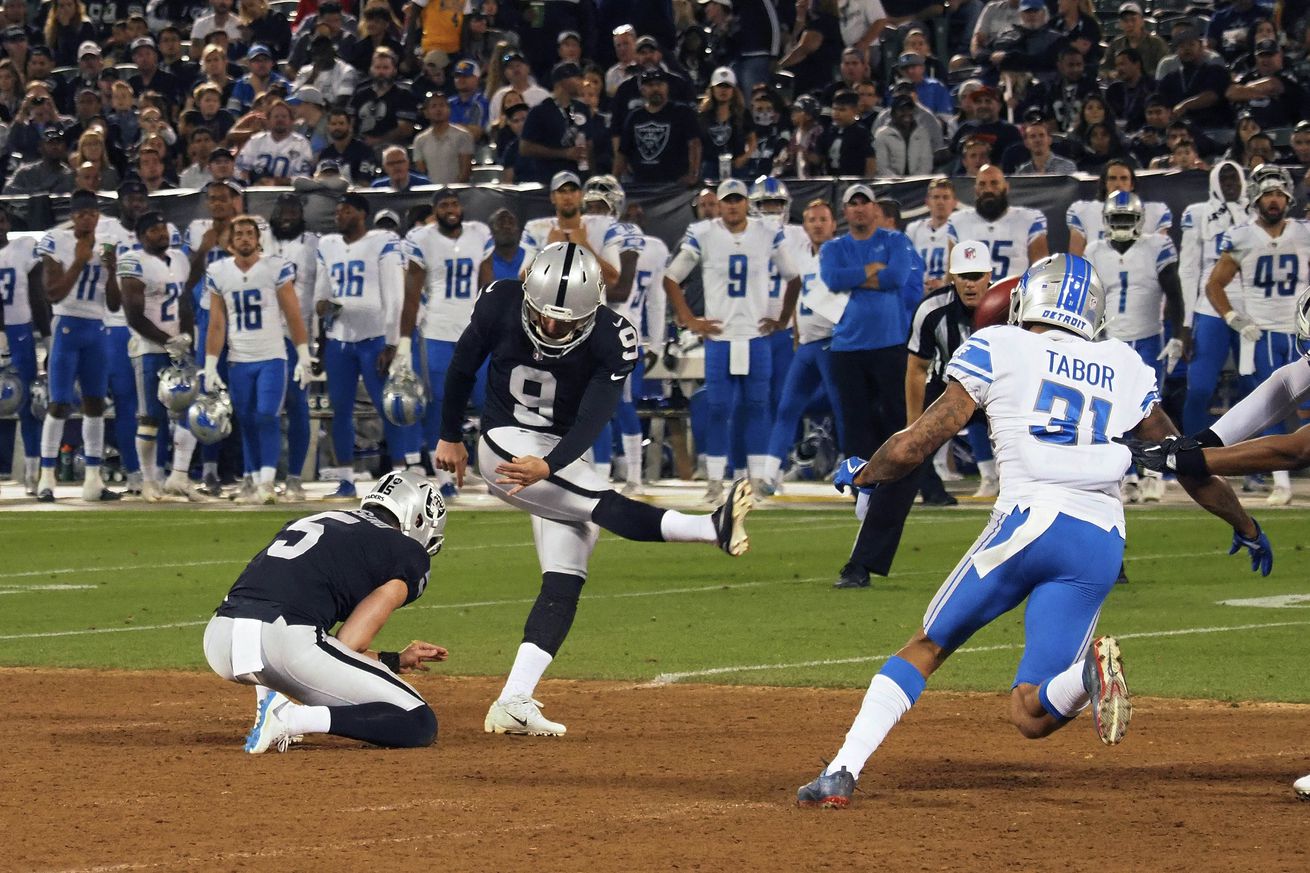 NFL: Detroit Lions at Oakland Raiders