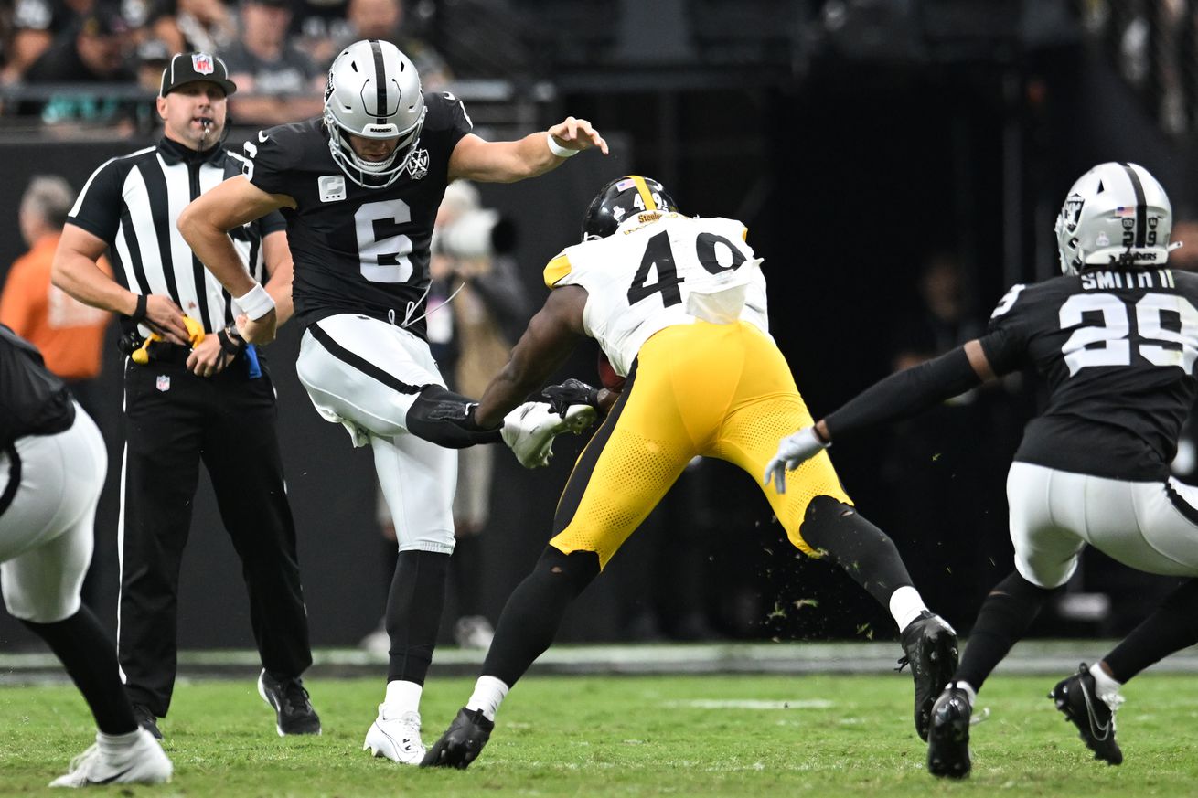 Pittsburgh Steelers v Las Vegas Raiders