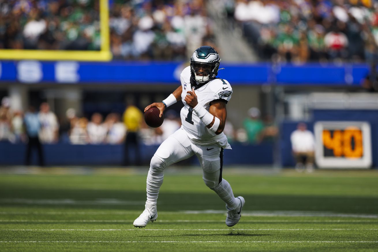 Philadelphia Eagles v Los Angeles Rams