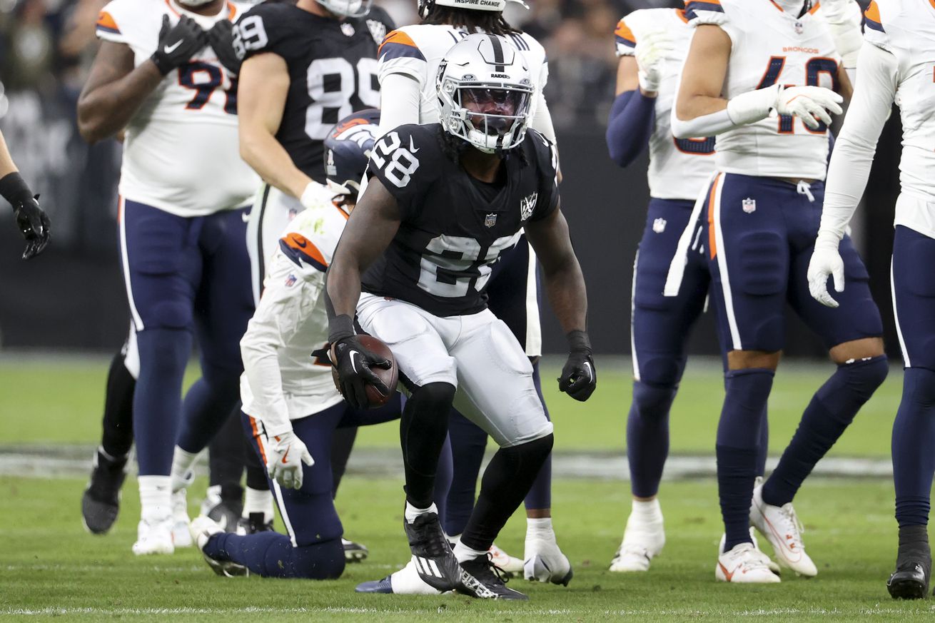 Denver Broncos v Las Vegas Raiders