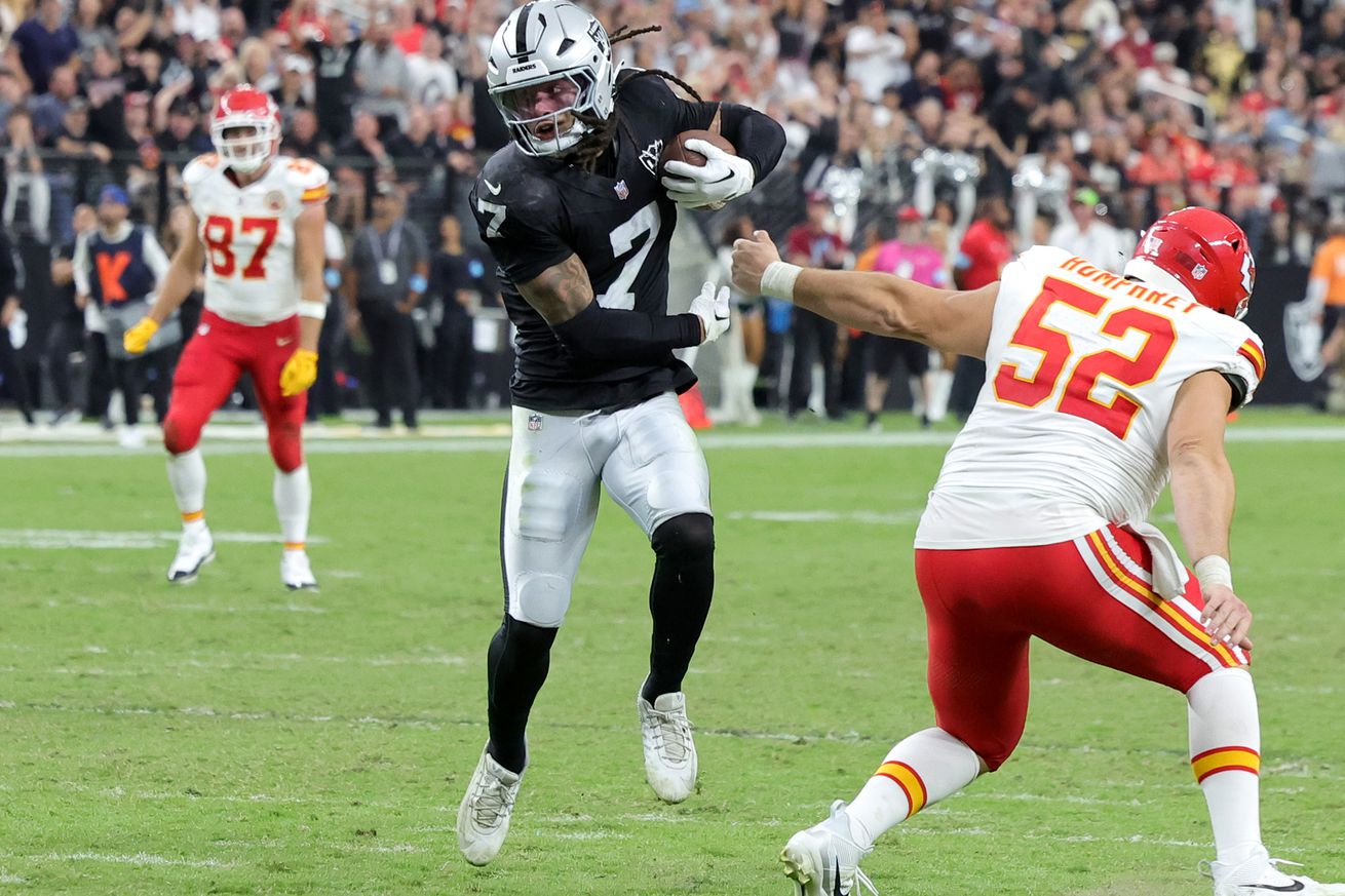 Kansas City Chiefs v Las Vegas Raiders