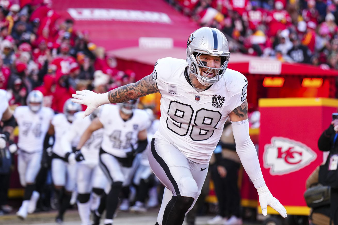 Las Vegas Raiders v Kansas City Chiefs