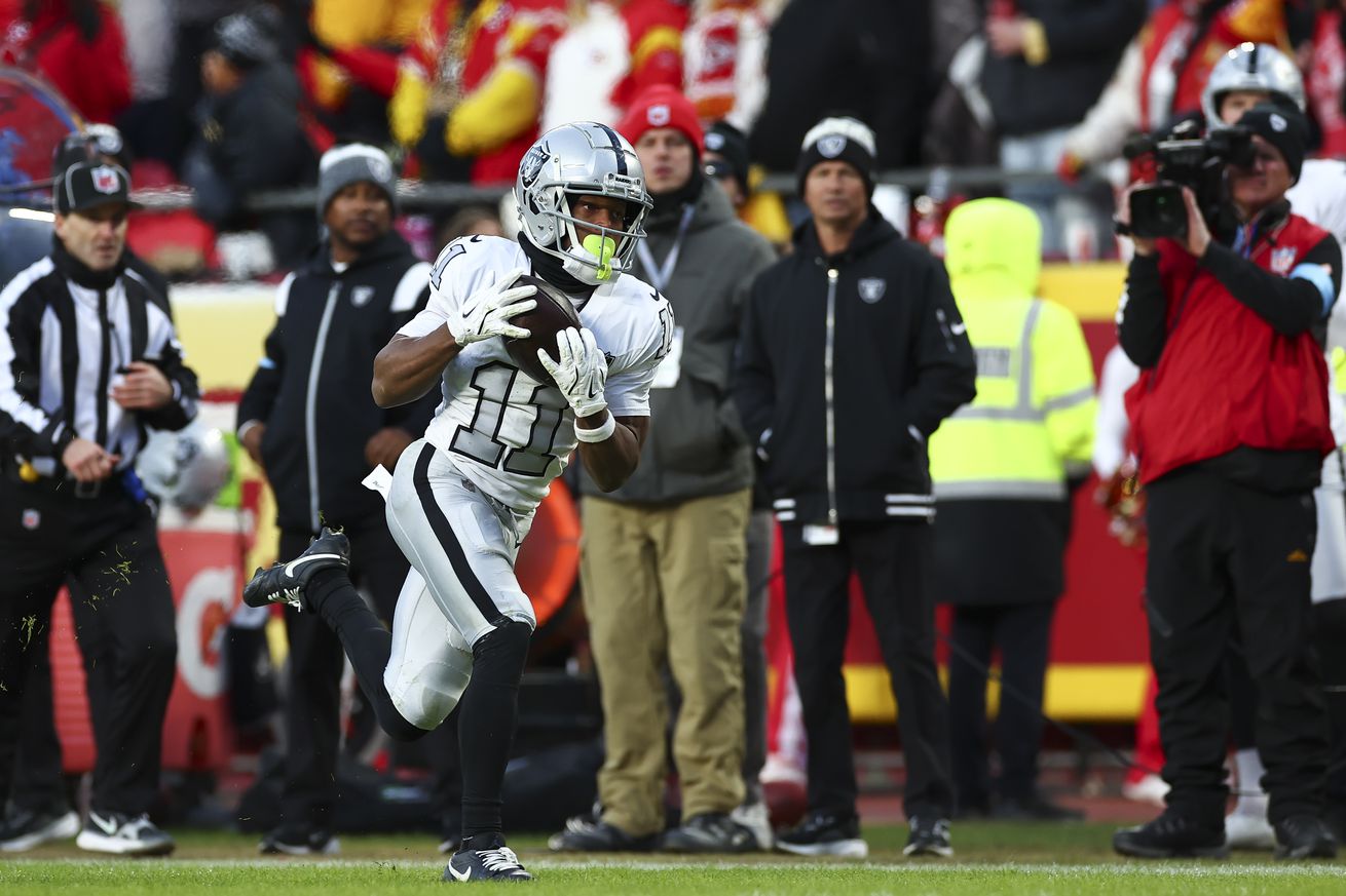 Las Vegas Raiders v Kansas City Chiefs