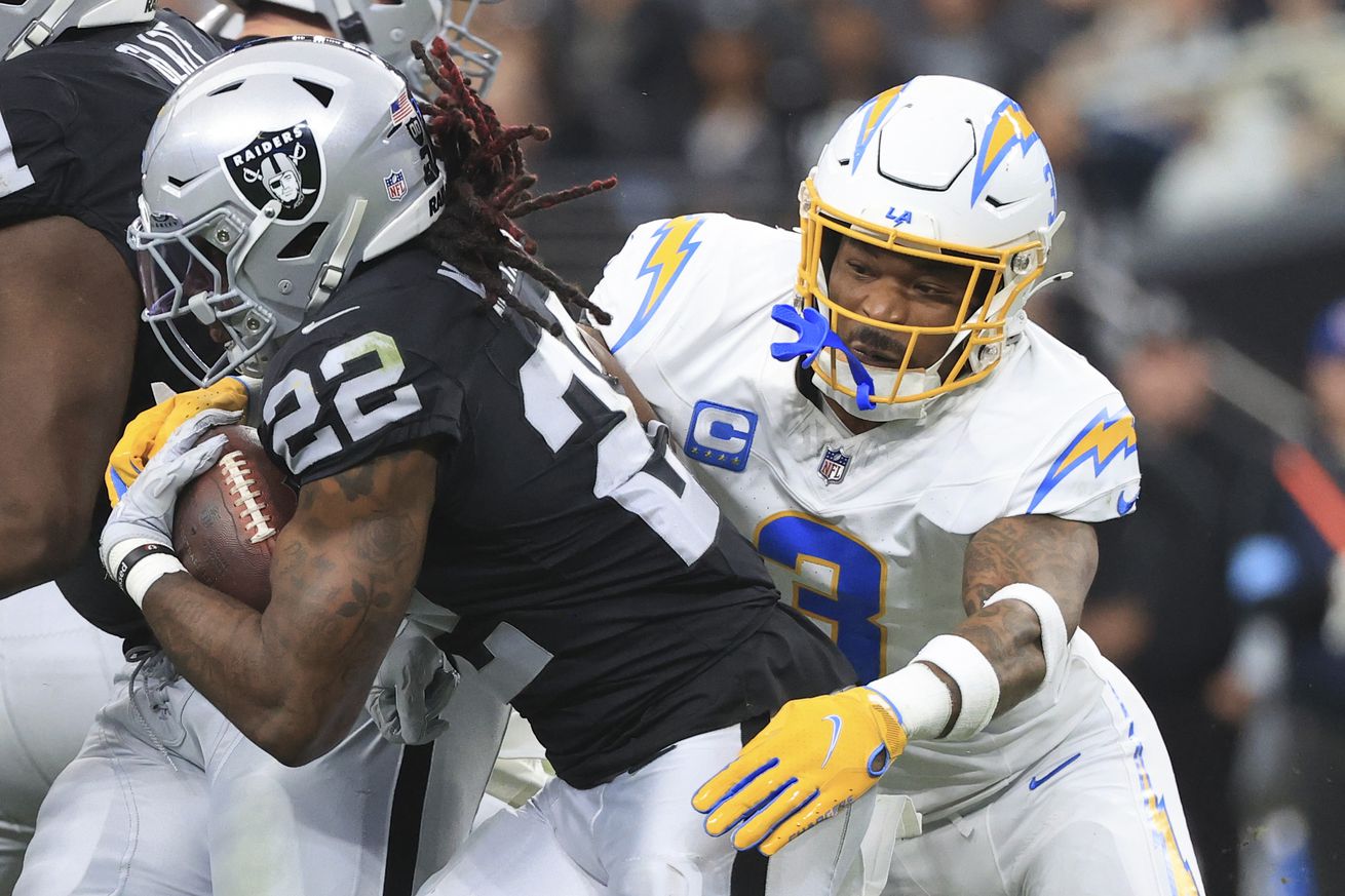 Los Angeles Chargers v Las Vegas Raiders