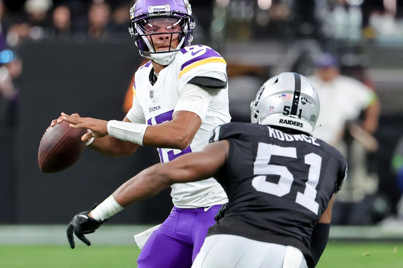 Minnesota Vikings v Las Vegas Raiders